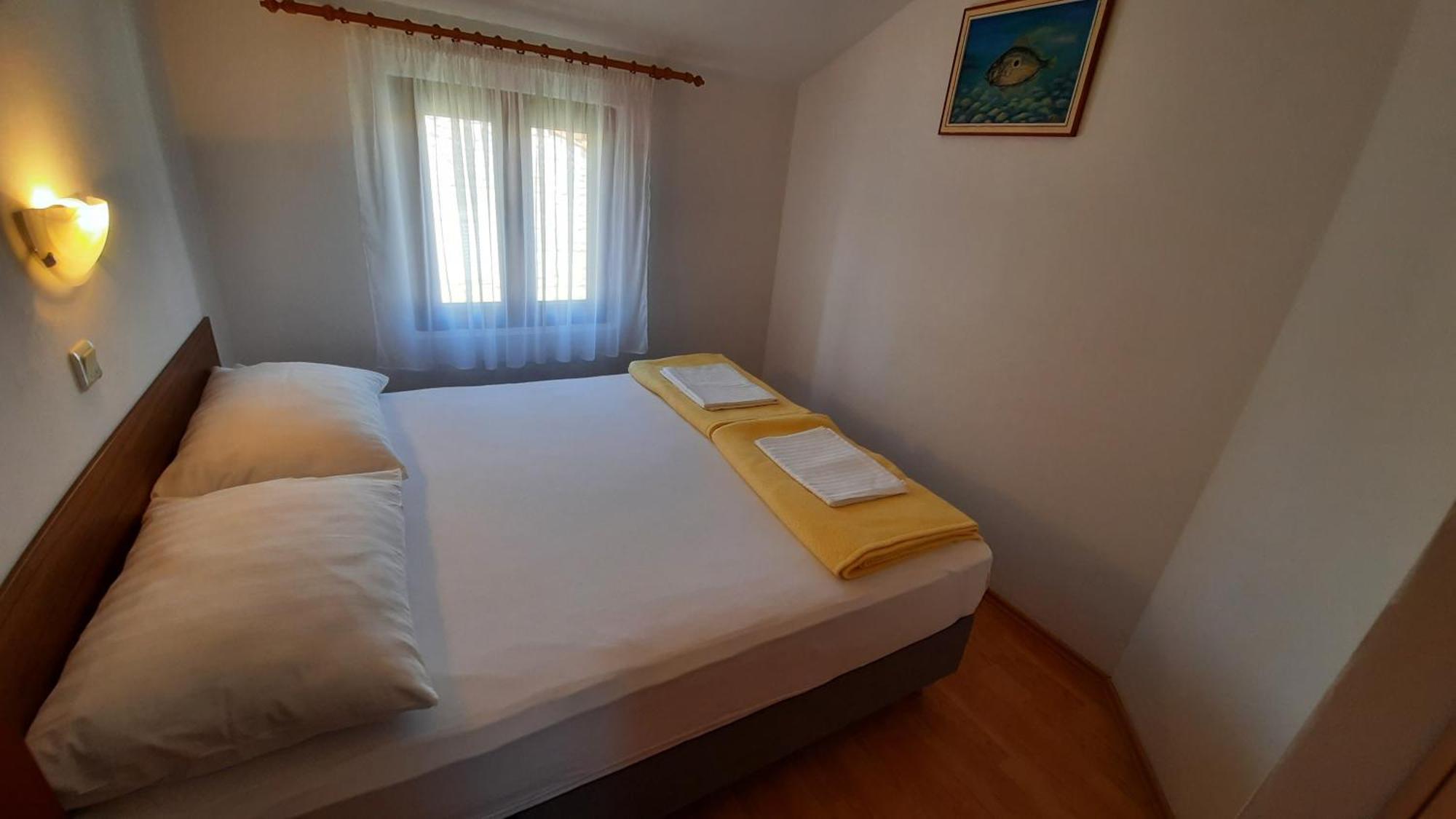 Apartment Pulic Rab Town Luaran gambar