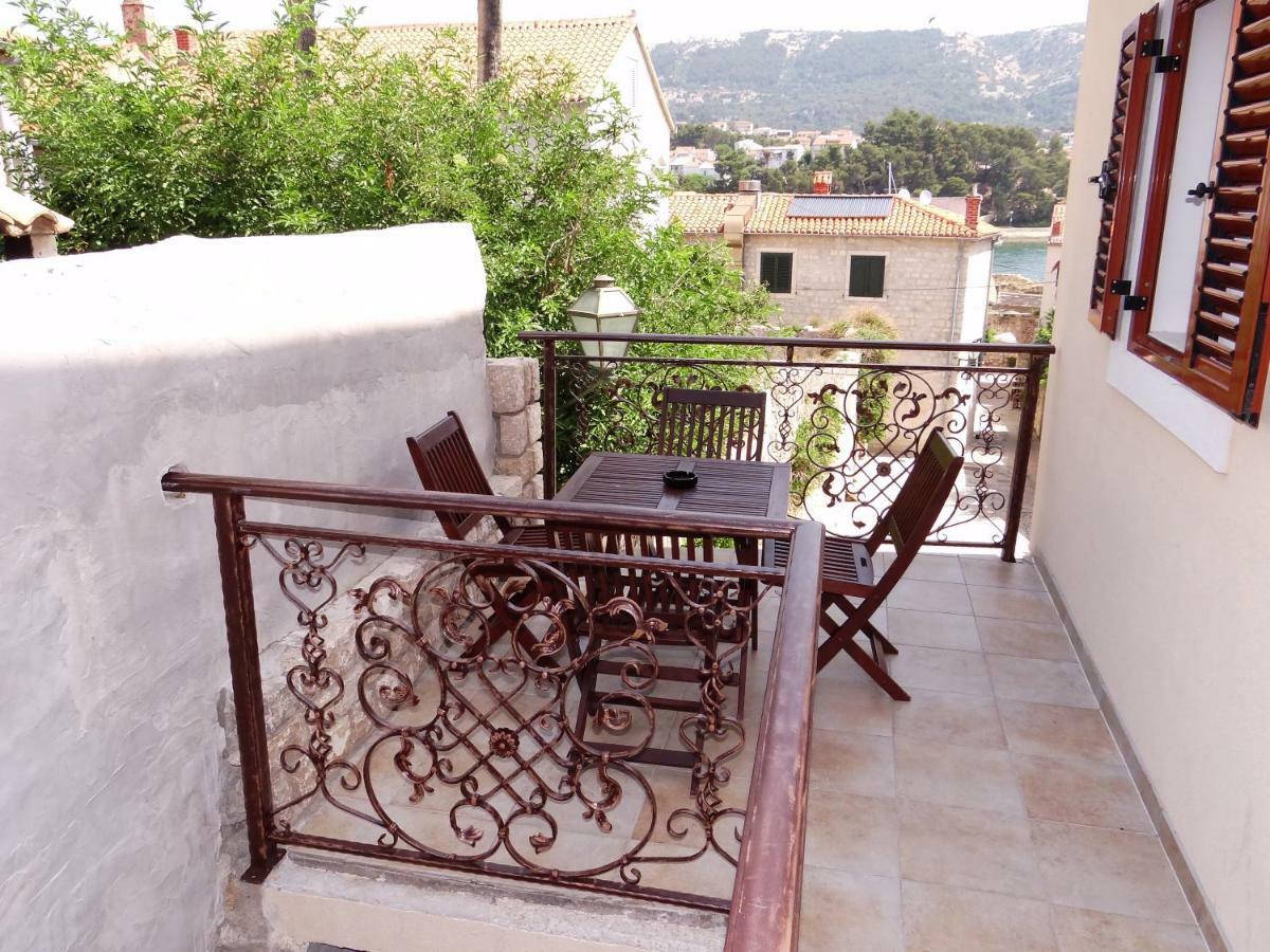 Apartment Pulic Rab Town Luaran gambar