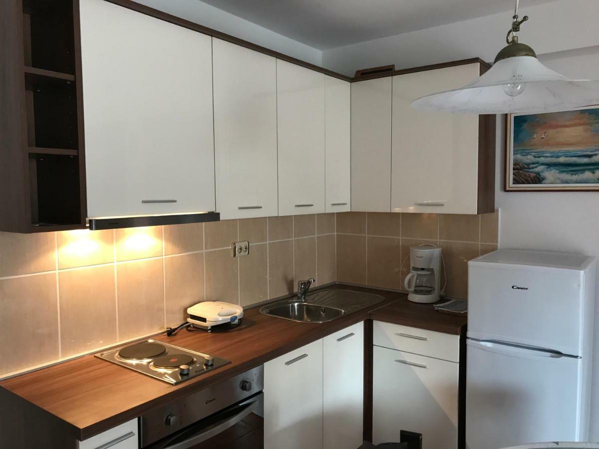 Apartment Pulic Rab Town Luaran gambar