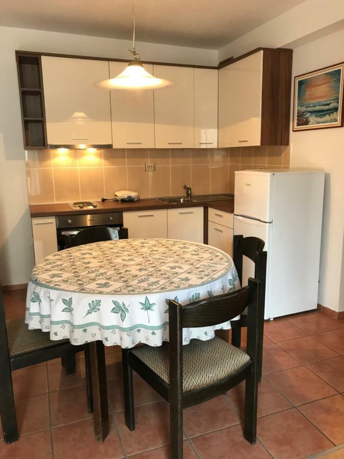 Apartment Pulic Rab Town Luaran gambar