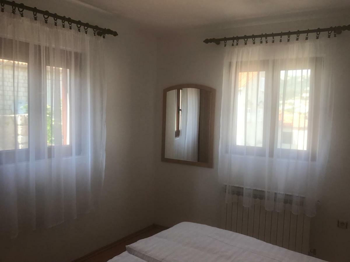 Apartment Pulic Rab Town Luaran gambar